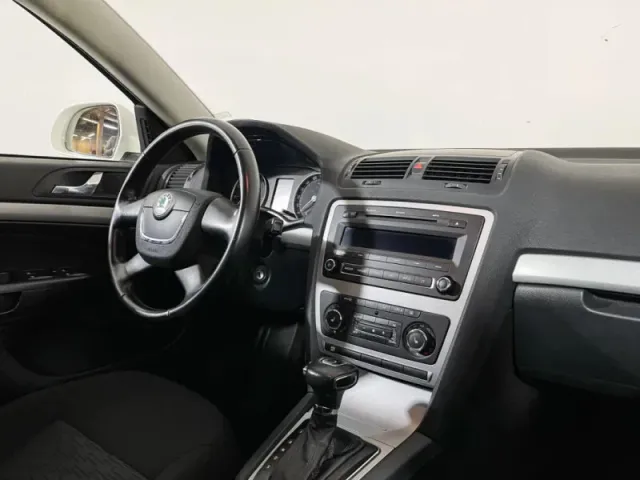 Skoda Octavia, II (A5) Рестайлинг — фото 9