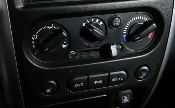 Suzuki Jimny, III Рестайлинг 2 — фото 9