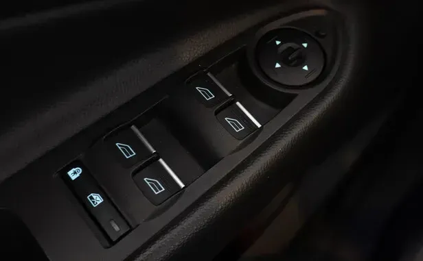 Ford Kuga, II Рестайлинг — фото 12