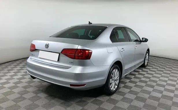 Volkswagen Jetta, VI Рестайлинг — фото 2