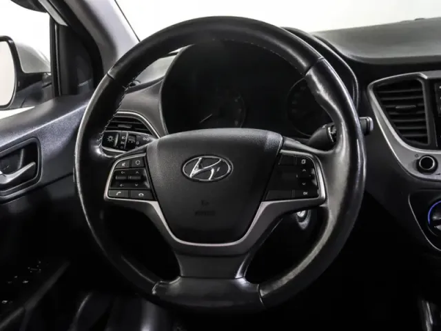 Hyundai Solaris, II — фото 19