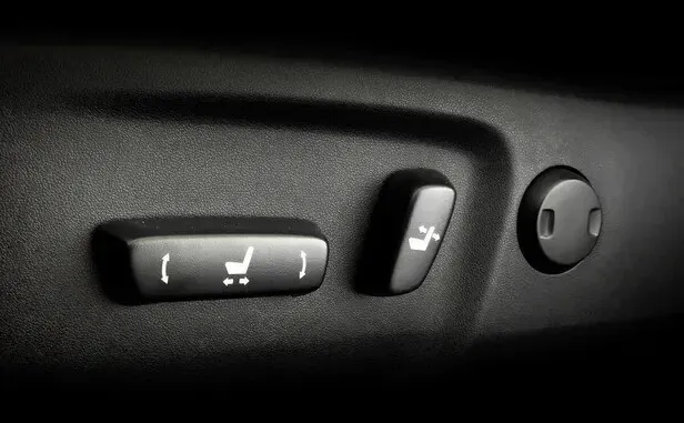 Toyota Camry, VII (XV50) — фото 12