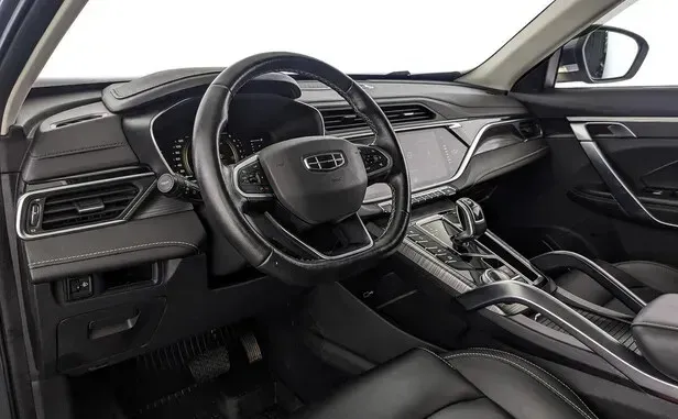 Geely Atlas Pro — фото 5