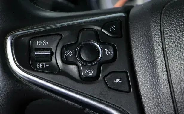 Opel Insignia, I Рестайлинг — фото 13