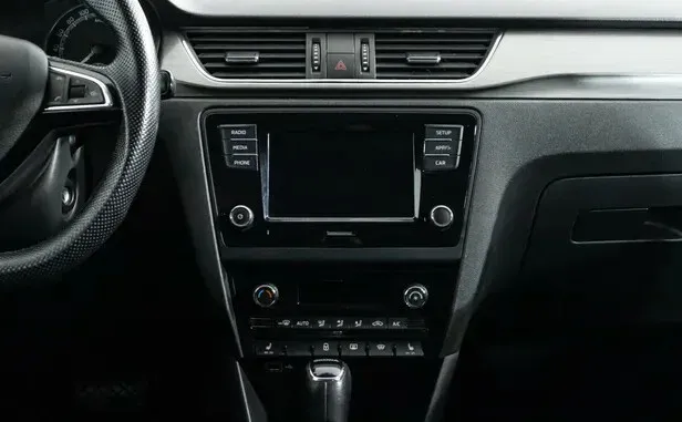 Skoda Rapid, I Рестайлинг — фото 8