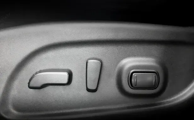 Nissan Pathfinder, IV — фото 9