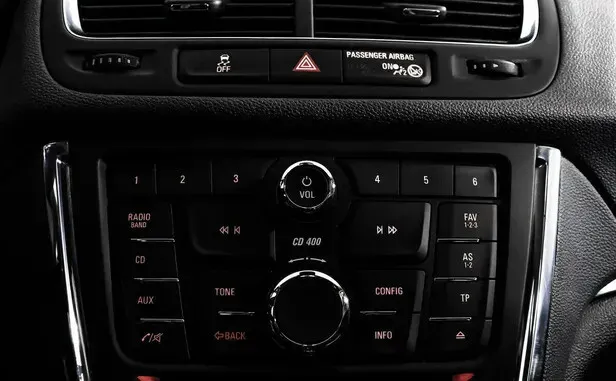 Opel Mokka, I — фото 10