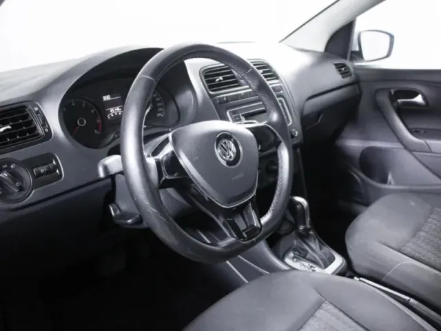 Volkswagen Polo, V Рестайлинг — фото 15