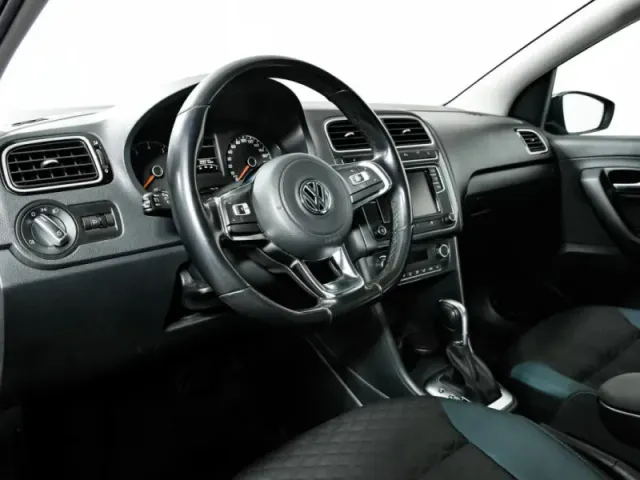 Volkswagen Polo, V Рестайлинг — фото 15