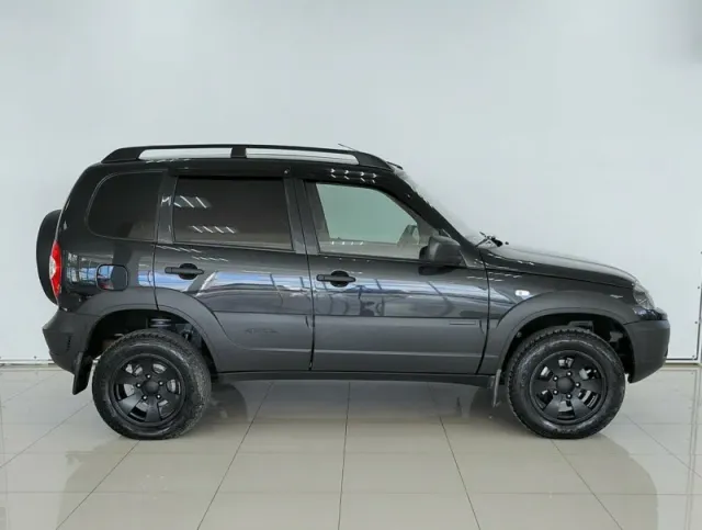 Chevrolet Niva, I Рестайлинг — фото 2