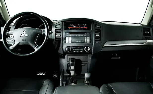 Mitsubishi Pajero, IV Рестайлинг 1 — фото 5