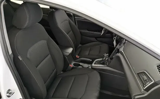 Hyundai Elantra, VI (AD) — фото 11