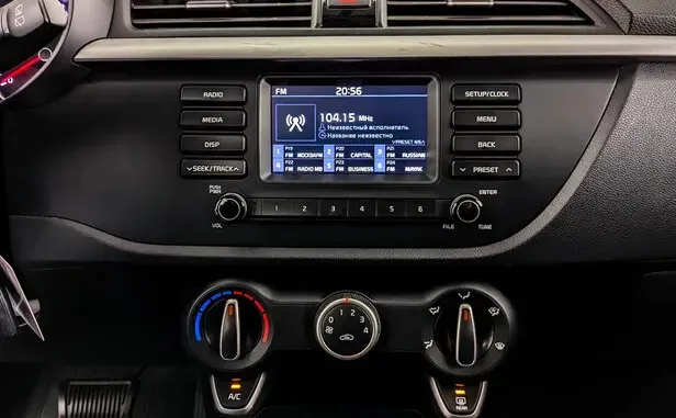 Kia Rio, IV — фото 11