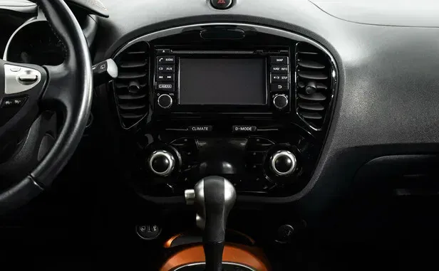 Nissan Juke, I Рестайлинг — фото 8