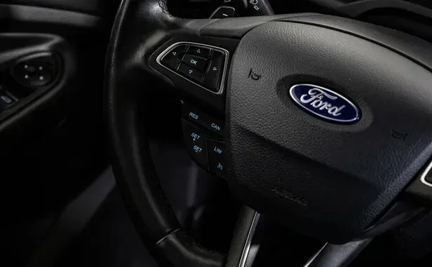 Ford Kuga, II Рестайлинг — фото 8