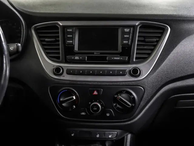 Hyundai Solaris, II — фото 17