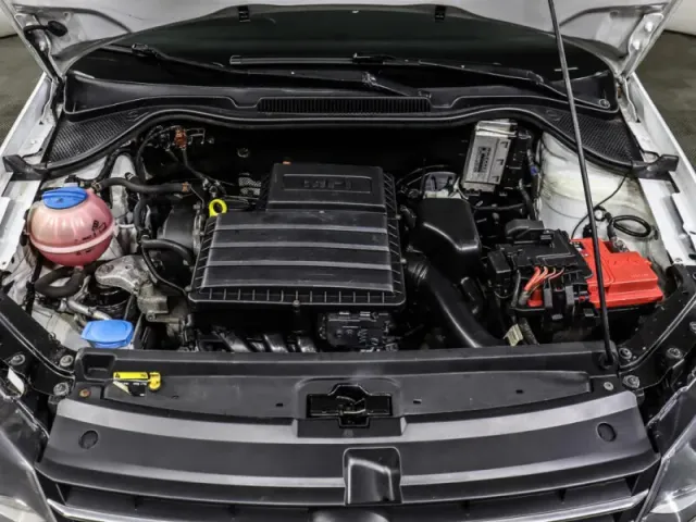 Volkswagen Polo, V Рестайлинг — фото 10
