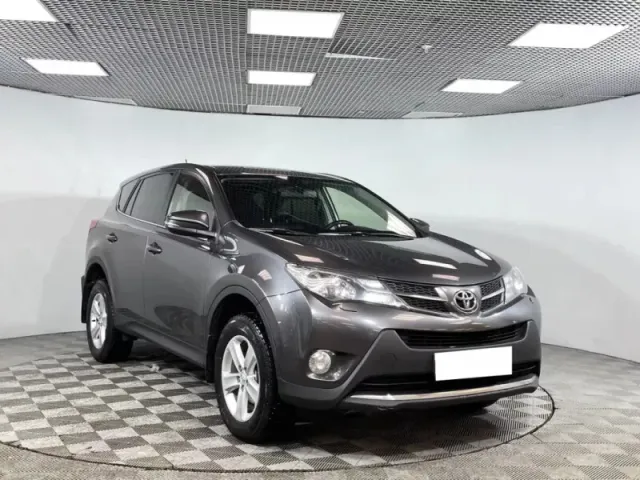 Toyota RAV4, IV (XA40) — фото 3