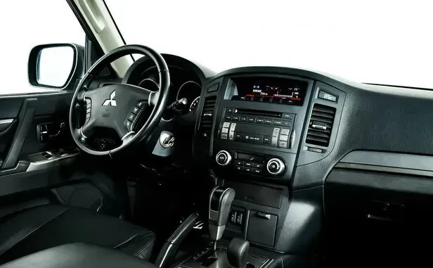 Mitsubishi Pajero, IV Рестайлинг 1 — фото 7