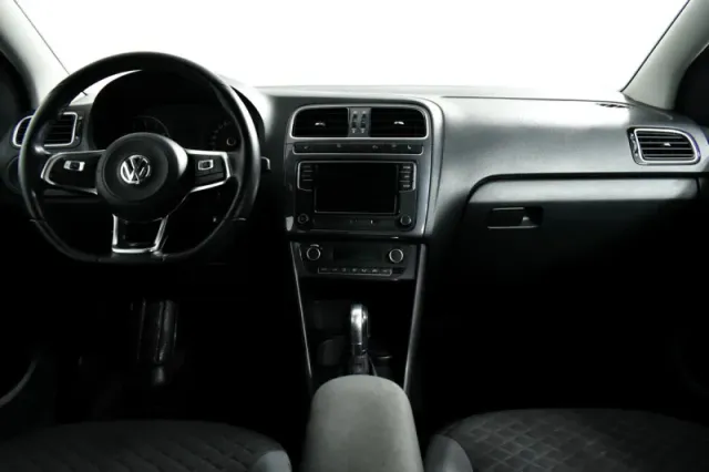 Volkswagen Polo, V Рестайлинг — фото 11