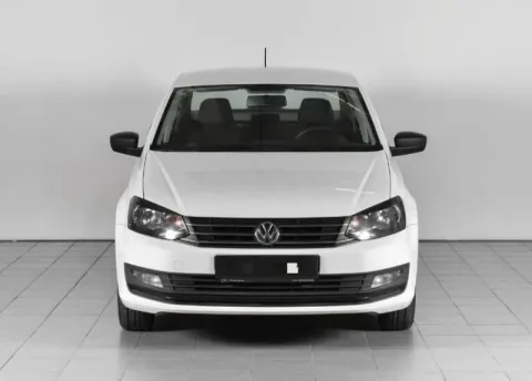 Volkswagen Polo, V Рестайлинг — фото 1