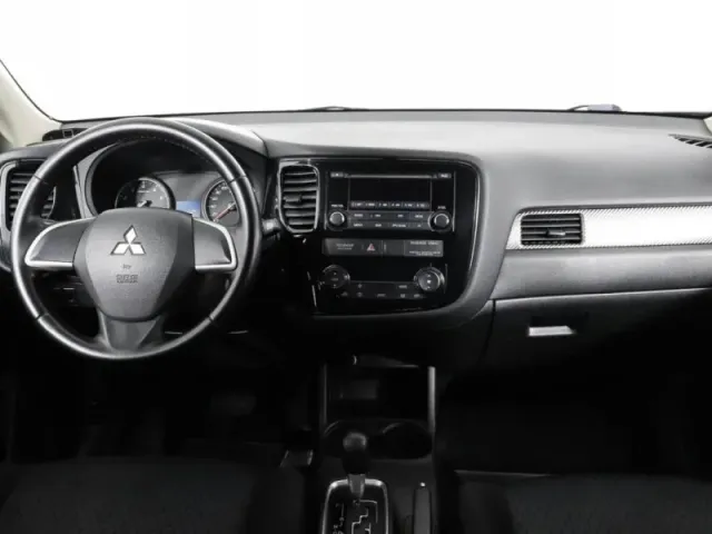 Mitsubishi Outlander, III — фото 11