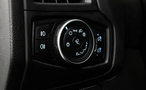 Ford Focus, III Рестайлинг — фото 11