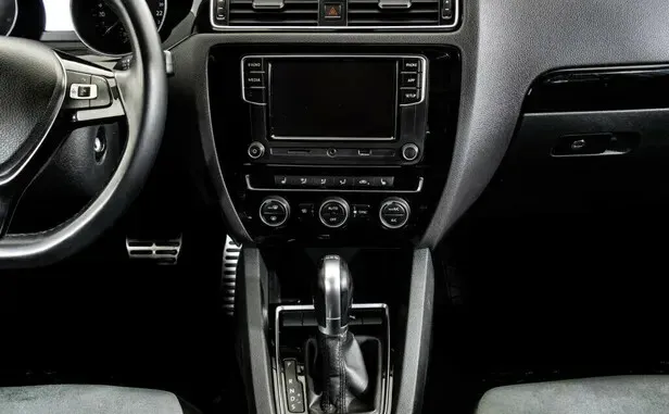 Volkswagen Jetta, VI Рестайлинг — фото 10