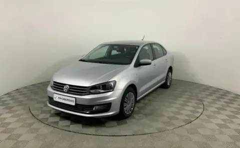 Volkswagen Polo, V Рестайлинг — фото 1