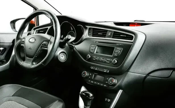 Kia Ceed, II Рестайлинг — фото 6