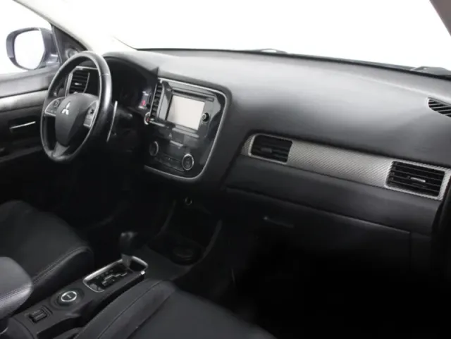 Mitsubishi Outlander, III Рестайлинг — фото 10