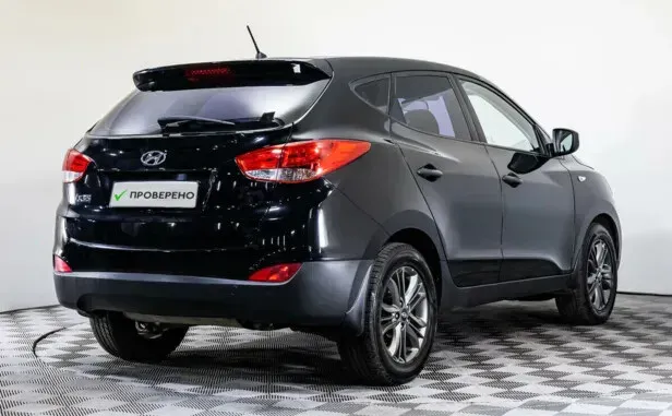 Hyundai ix35, I Рестайлинг — фото 2
