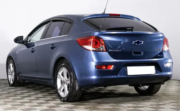 Chevrolet Cruze, I Рестайлинг — фото 4