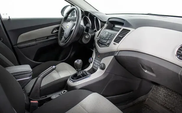 Chevrolet Cruze, I — фото 9