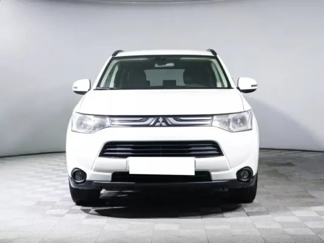 Mitsubishi Outlander, III — фото 2