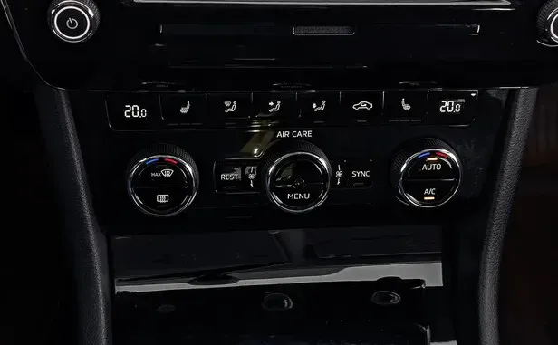 Skoda Superb, III — фото 10