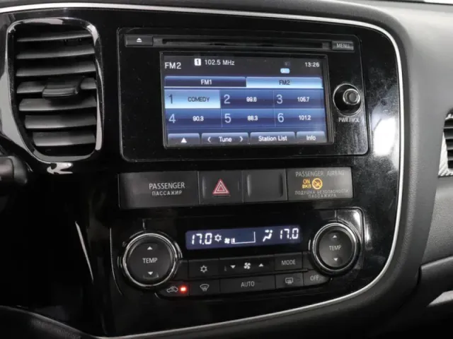 Mitsubishi Outlander, III — фото 11