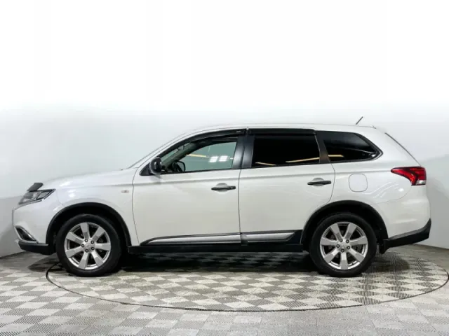 Mitsubishi Outlander, III Рестайлинг 2 — фото 8