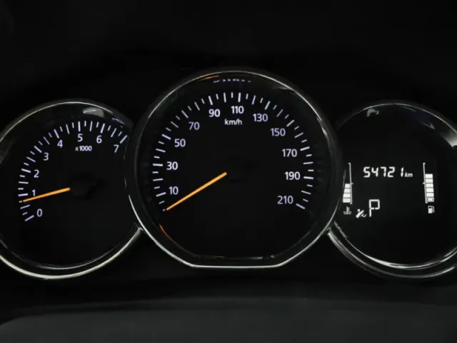 Renault Logan, II Рестайлинг — фото 10