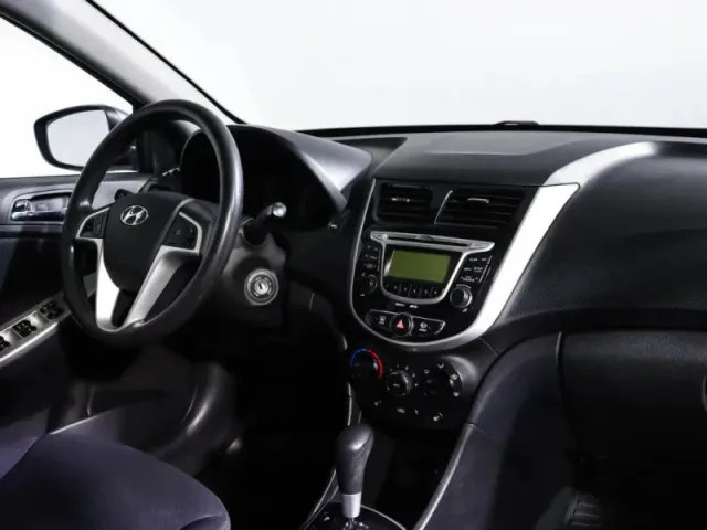 Hyundai Solaris, I — фото 10