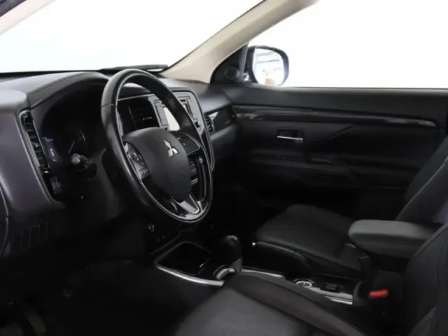 Mitsubishi Outlander, III Рестайлинг 2 — фото 15