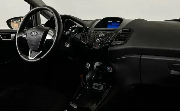 Ford Fiesta, Mk6 Рестайлинг — фото 6