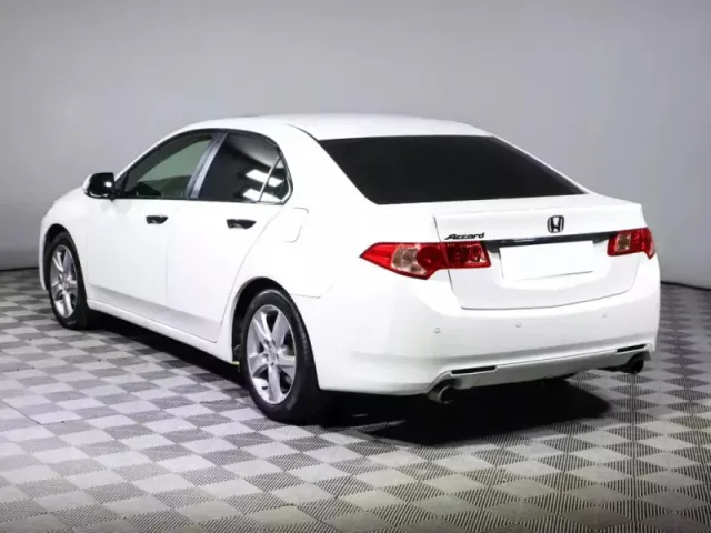 Honda Accord, VIII Рестайлинг — фото 6