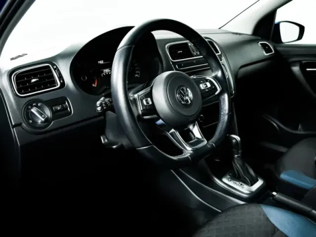 Volkswagen Polo, V Рестайлинг — фото 13