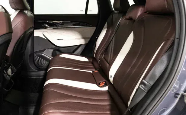 Geely Monjaro — фото 7