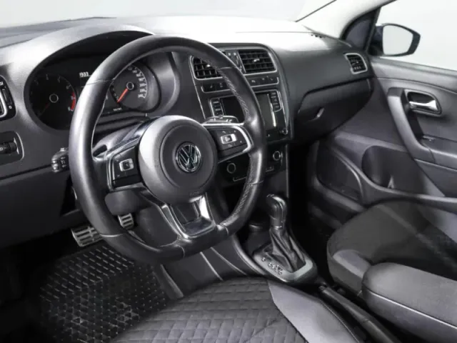 Volkswagen Polo, V Рестайлинг — фото 13
