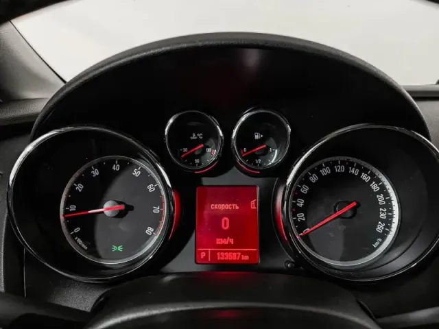 Opel Astra, J Рестайлинг — фото 11