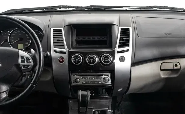 Mitsubishi Pajero Sport, II Рестайлинг — фото 8