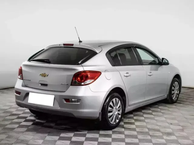 Chevrolet Cruze, I Рестайлинг — фото 3