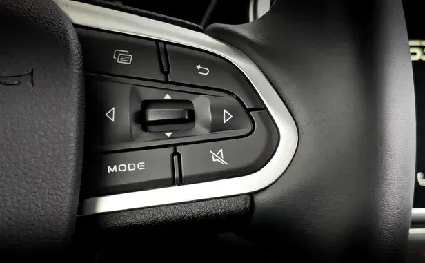 Geely Atlas Pro — фото 12